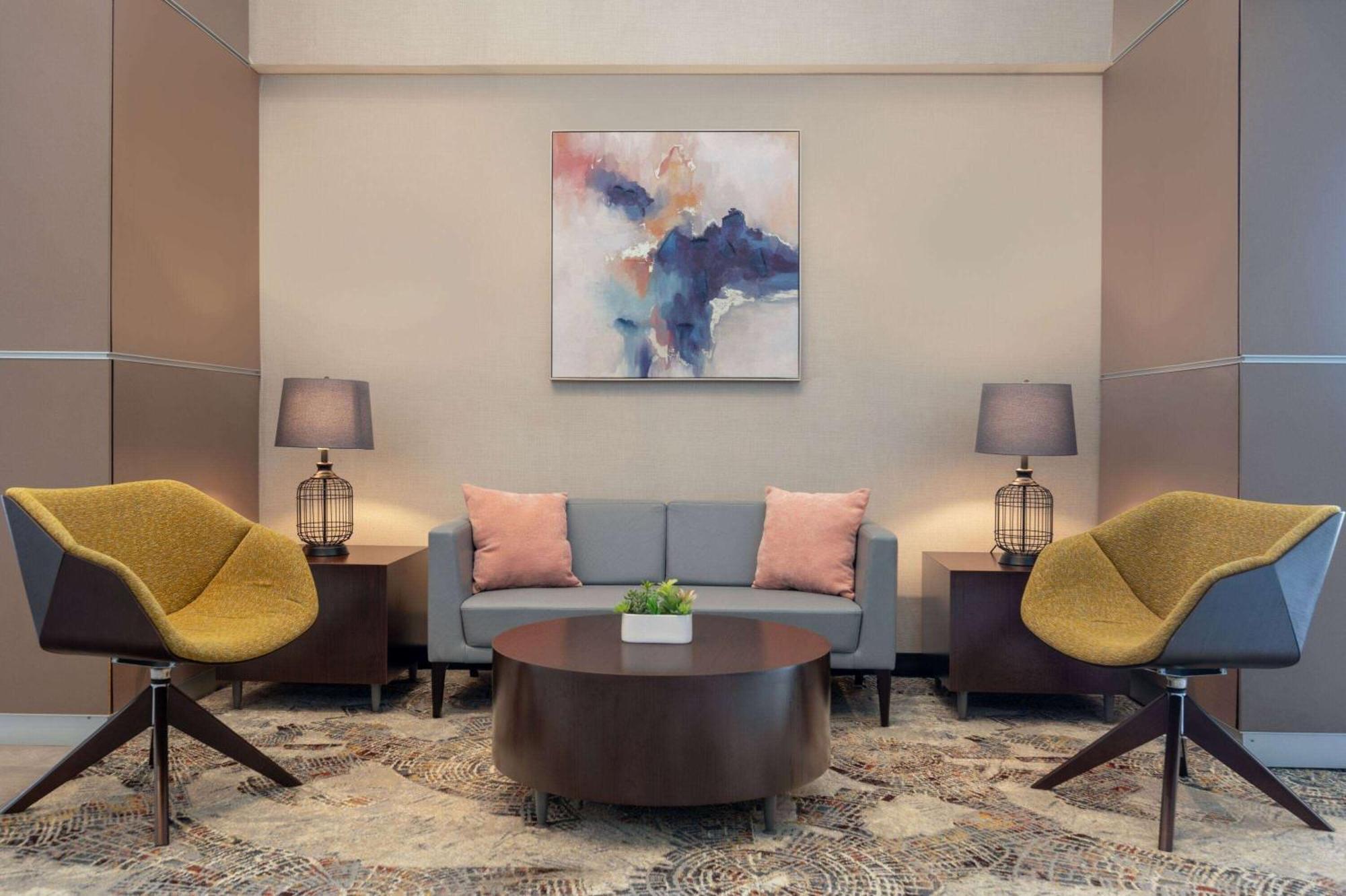 Отель Wyndham Indianapolis Airport Экстерьер фото