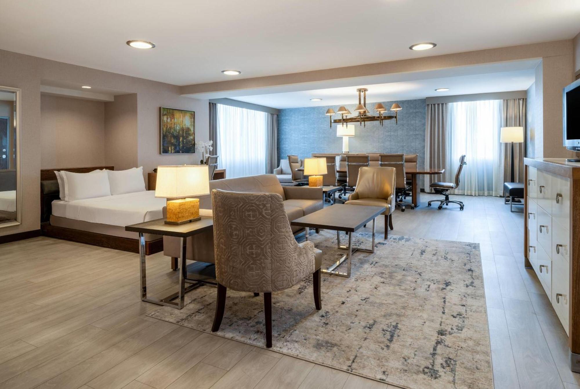 Отель Wyndham Indianapolis Airport Экстерьер фото