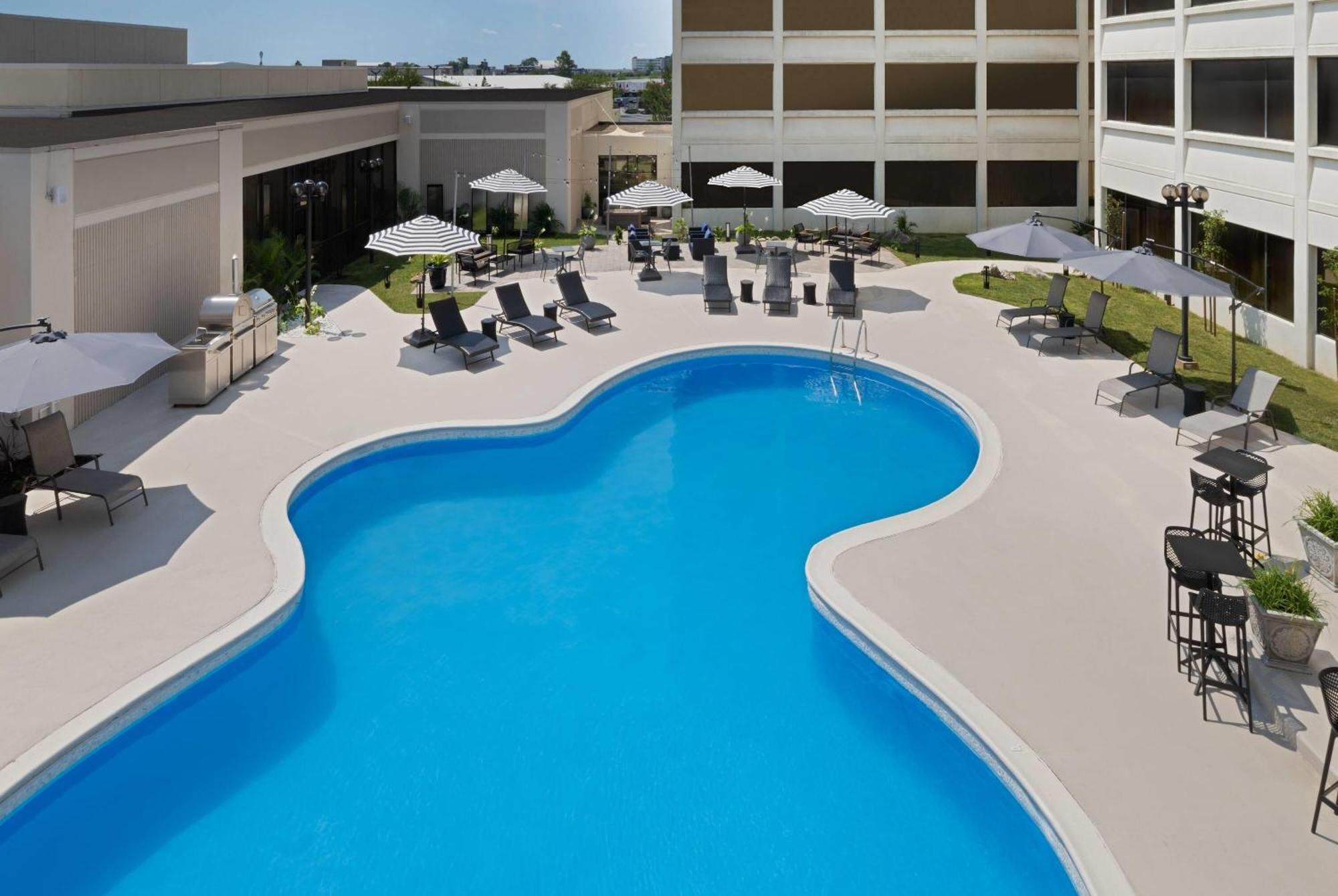 Отель Wyndham Indianapolis Airport Экстерьер фото